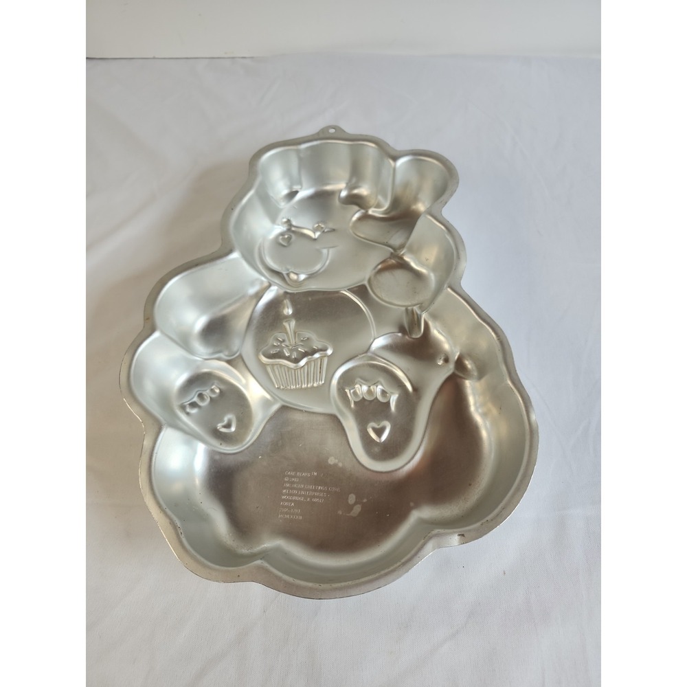Vintage 1983 Wilton Care Bear Aluminum Birthday Cake Pan #2105-1793